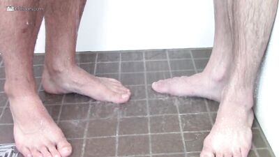Young and Well-Built Gets Fucked Under the Shower - Vincent James, David Plaza