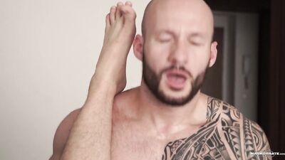 David baisé brutalement par son propriétaire – Ryan & David Boss