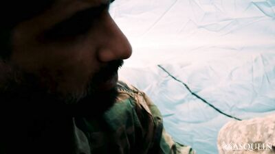 Exercice militaire - Manuel Skye & Ryan Bones