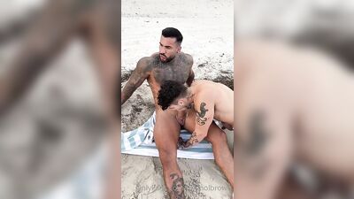 Bareback Beach Banging with Imanol Brown and Joseph Castlian - Sex on the Beach