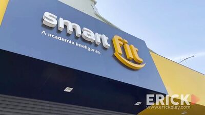 Uber Driver Blows Passenger in Brazilian Cumshot