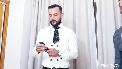 Room Service : Franky Fox & Sir Peter