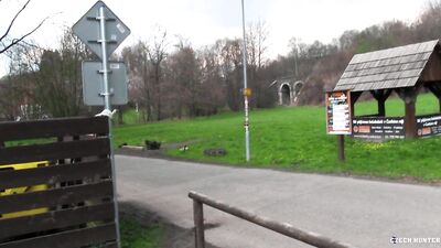 Pour combien tu me suces ?