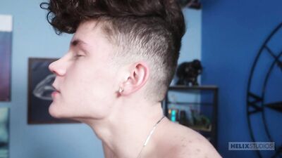 Silas Brooks dépucèle Easton Gray