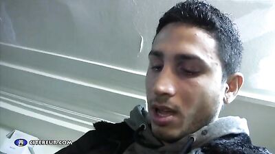 Métis soumis a la bite du rebeu