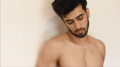 Indian Model Sucks Photographers Dick in the Studio!