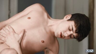 Office Hard-on: Muscled Hunk Blows Office Intern