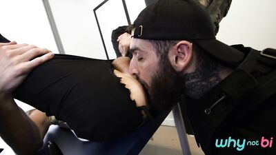 Gros cul fécondé par la sécu de l'aéroport - Shana Lane, Theo Brady, Tony D’Angelo