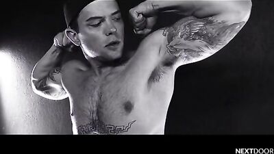 Raw Wrestling Rumble: Dakota Payne and Nick Thompson Battle to the Bone!