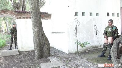 Military Sneaky Suck-Suck Buddies - Glenn Hut and Frank Bauers Secret Service Blowjob Training