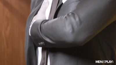 Straight to the Point! Canadian Hunk Gets Down and Dirty in Solo Playtime!