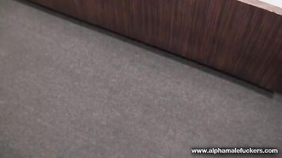 Older Daddy Tattooed Brutally Fucks a Masculine Man without Condoms