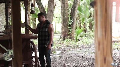 ied & Bound in the Bayou: Tobias Escape from