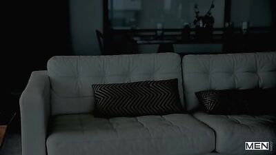 Diego Sans baise Vadim Black et Jaxx Thanatos : 2 machos pour un torse velu.