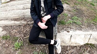 I saw a handsome guy in the parking lot and got very excited. Extreme cumshot