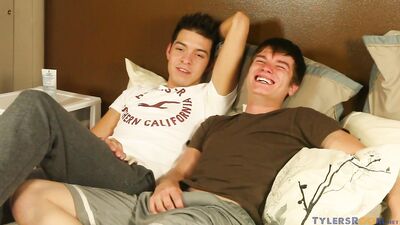 First Time on Camera: Young Gay Pairs Live Anal Debut