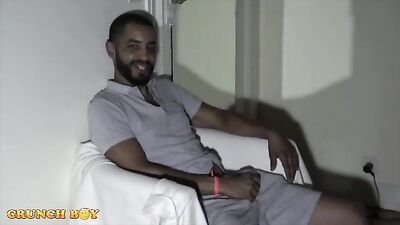 Première fois pour rebeu hétéro curieux