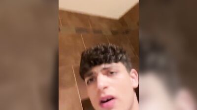 Twinks Caught In Mall Bathroom