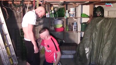 Une baise pour une cigarette