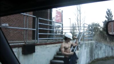 Bareback Bottoms: Masturbating and Exhibitionism in the Big Apple!