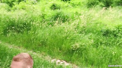 Czech Hunter - Hot Stud Out for a Picnic end up Riding thicc cock Bareback until he cums