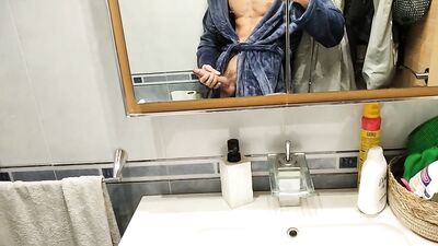 ????????????????Mature Man with Nice Body and Huge Cock Unloads a MASSIVE CUMSHOT!