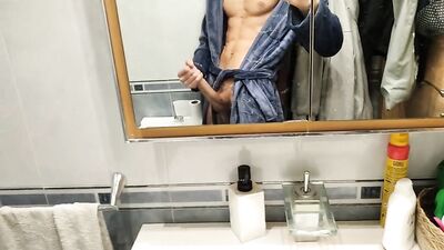 ????????????????Mature Man with Nice Body and Huge Cock Unloads a MASSIVE CUMSHOT!