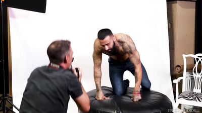 Silver Daddy Joe Parker Can't Help But Fuck Rikk York - MenOver30