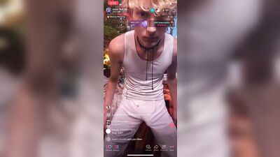 Cumming on Tiktok LIVE , TIKTOK LIVE CUMMING jerkin on Tiktok live showing cock on Tiktok live bulge