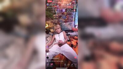 Cumming on Tiktok LIVE , TIKTOK LIVE CUMMING jerkin on Tiktok live showing cock on Tiktok live bulge