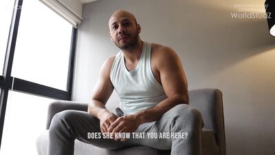 'It Feels Better Than My Girlfriend's Pussy' Straight Beefcake Fernando is Milked by Another Man