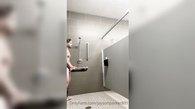 Risky Stud Gets Another to Join in Public Shower Jerkoff