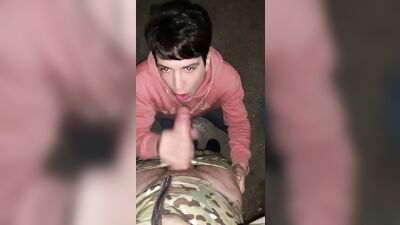 Sucking a huge dick from a soldier in the unit. cum in my mouth