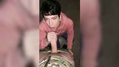Sucking a huge dick from a soldier in the unit. cum in my mouth