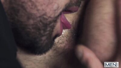 MEN - Muscular Dude William Seed Takes It In The Ass For The First Time In Front Of The Camera