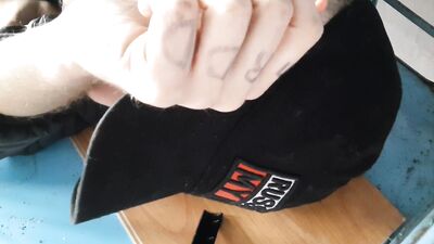 Real convict masturbates in PRISON