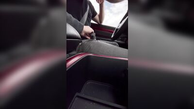 Sucking big dick on public road