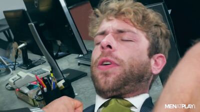 SUITED GABRIEL PHOENIX FUCKED BY THOMAS THUNDER ON HIS BUSINESS TRIP IN SPAIN