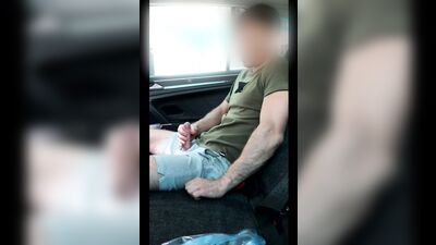 Тайно Дрочу в ТАКСИ пока Водитель вышел... Рискованная МАСТУРБАЦИЯ в ОБЩЕСТВЕННОМ месте!!!