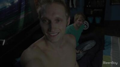 HelixBoys - Breaking the Ice with Jamie An all-American boy in his first solo scene at Helix Studios