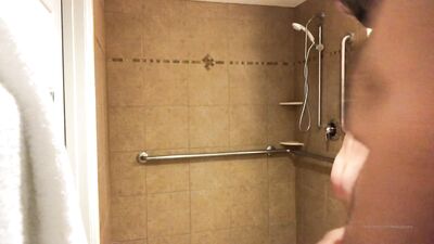 Gangbang in the Shower: Diego Sands Fucks Michael Boston Raw