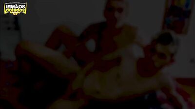 Young Amateur Couple - Passionate Kissing with IrmaosDotados