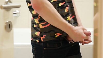 Blonde Blowjob Bonanza - Friends with Benefits