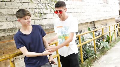 Young and Hungry - Ander Marin & Justin Hosts Gay Porn Adventure