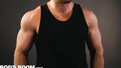 Tattooed Hunk Rides the Stallion: Butch Bottoms with Dakota Payne & Beau Butler