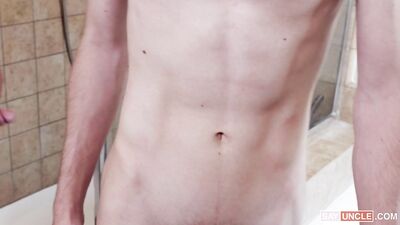 Sneaky Spycam in the Shower - Handsome Dad Donovin Rece & Muscled Madison