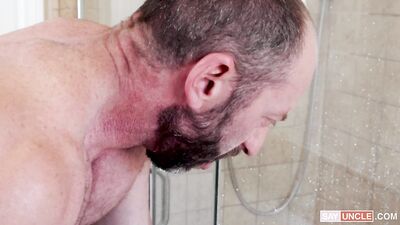 Sneaky Spycam in the Shower - Handsome Dad Donovin Rece & Muscled Madison
