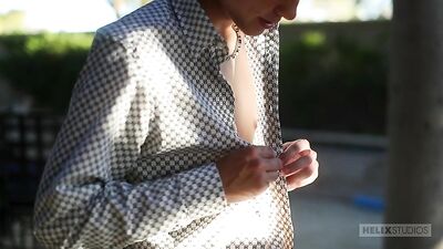 Sun-kissed Temptation: Ezra Tanners Solo Stroke Fest