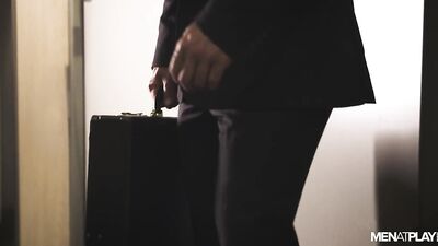 Gay Porno Video: Spanish Suit Ep 1 - Encounter of Chance