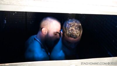 Madhunter’s Stalls – Damien Crosse & Valentino